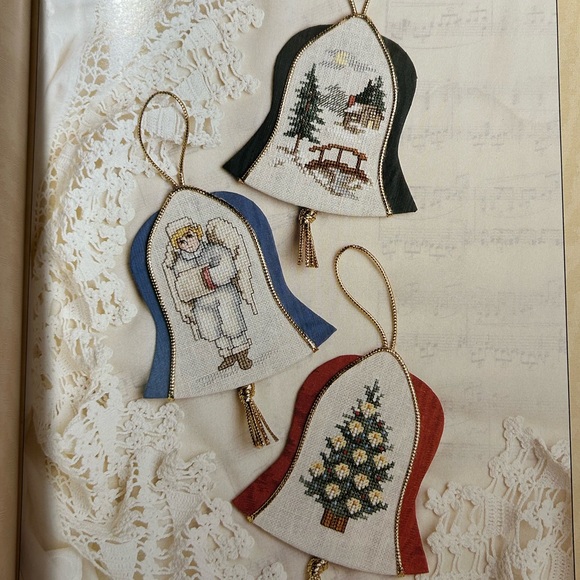 A Christmas Remembered Book - Picture 5 of 12